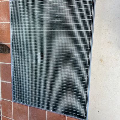 251215 Podest Gitterrahemn