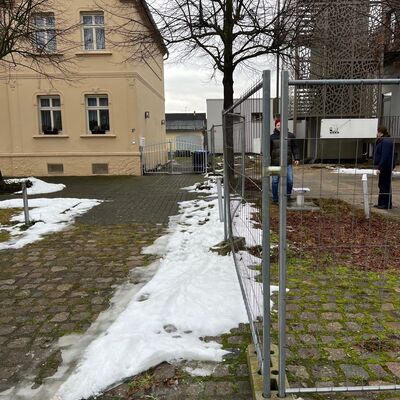 260114 Bauzaun Markt 1