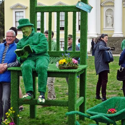 Der grüne Mann vorm Wörlitzer Schloss